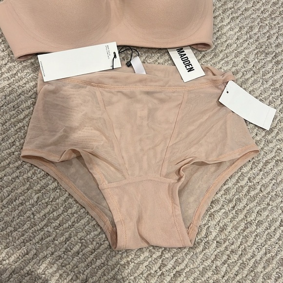 Steve Madden bra and panties set - Picture 4 of 4